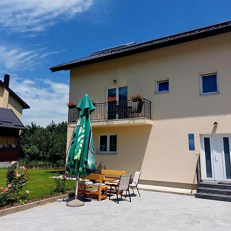 Katarica Hotell Korenica Eksteriør bilde