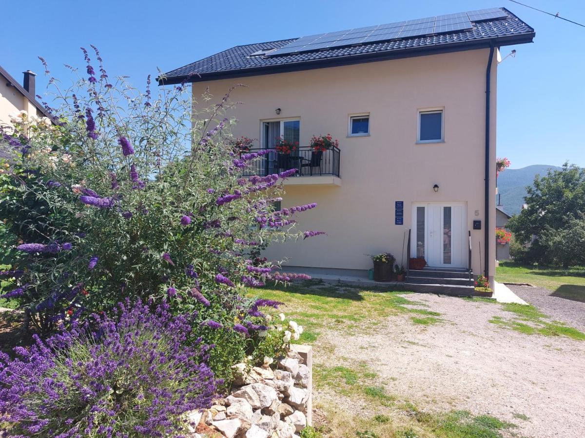 Katarica Hotell Korenica Eksteriør bilde